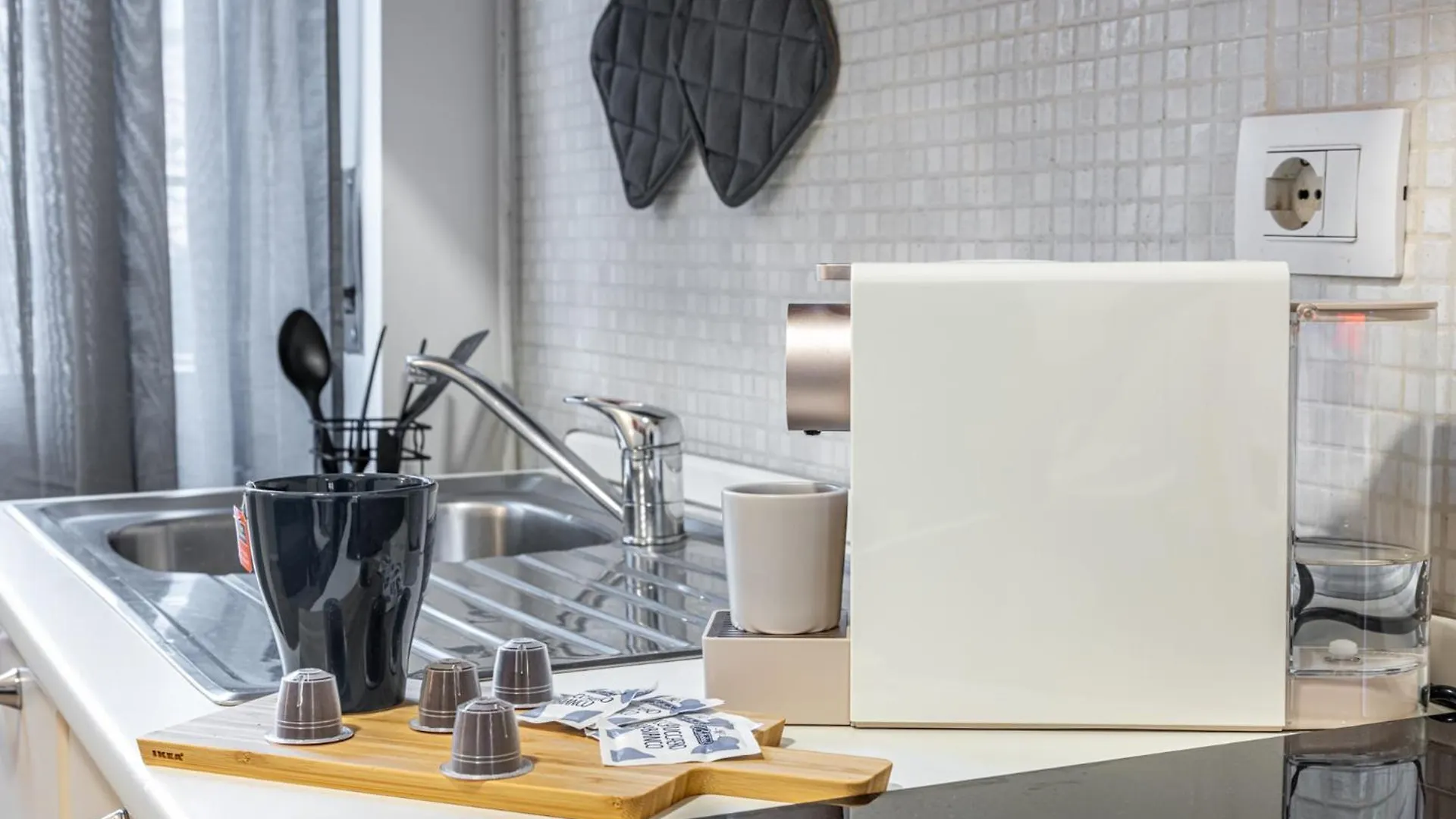 Modern New House - Duomo In 10 Min - Netflix & Wi-Fi Daire Milano 0*,