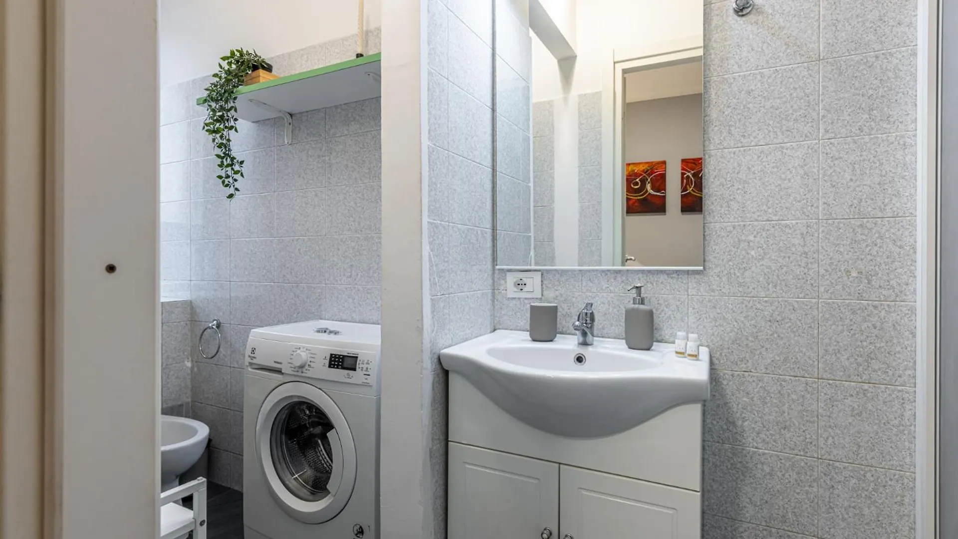 Modern New House - Duomo In 10 Min - Netflix & Wi-Fi Lägenhet Milano 0*,  Italien